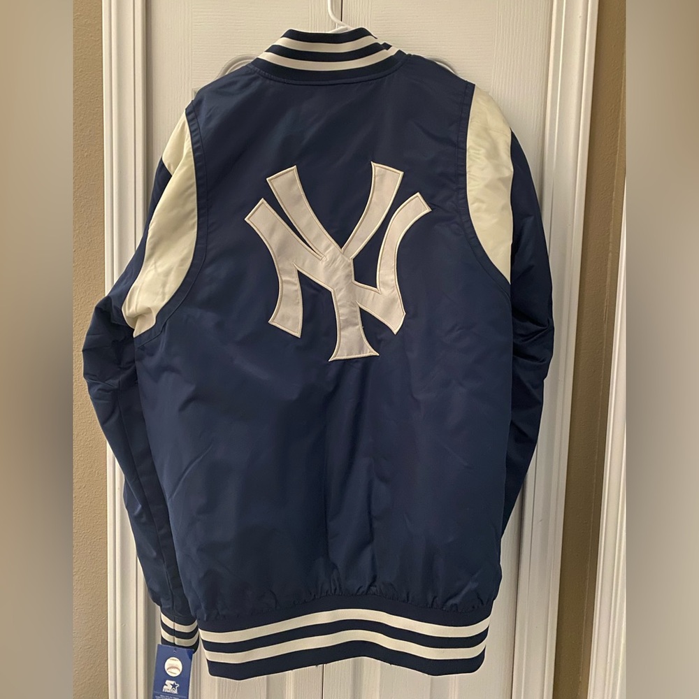 New York Yankees Bomber Jacket - Picture 2 of 3